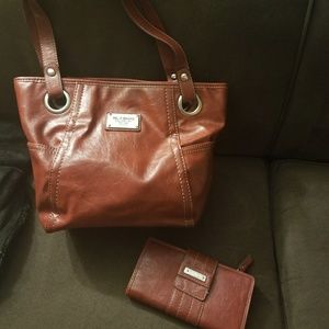 Relic Brand Red Purse with matching wallet